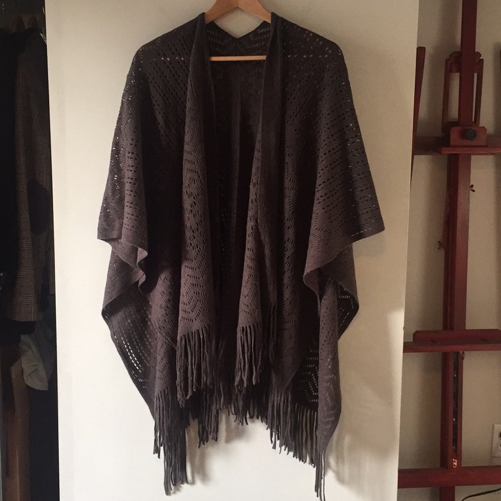 Lightweight, crochet-like poncho/wrap